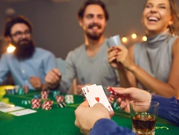 Beginner’s Guide to Poker – Learn the Basics & Start Playing image