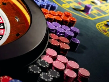 Common misconceptions about gambling image