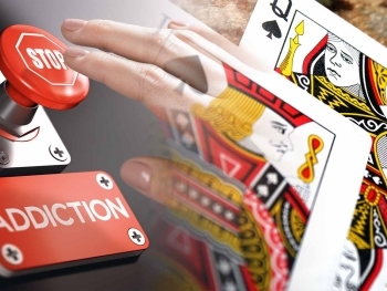 How to recognize & avoid gambling addiction image